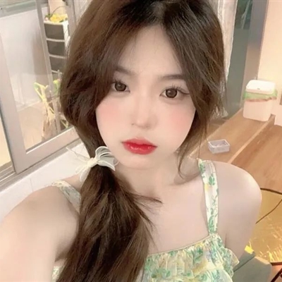 安静又温柔又沉稳的女生头像(精选24张)