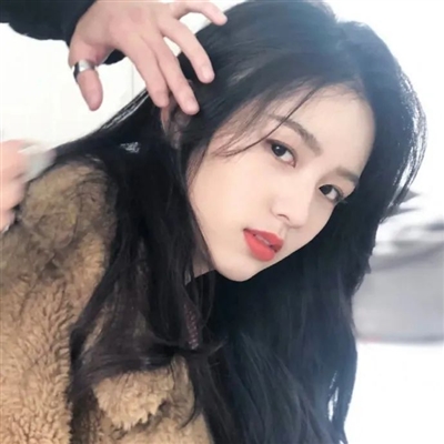 安静又温柔又沉稳的女生头像(精选24张)