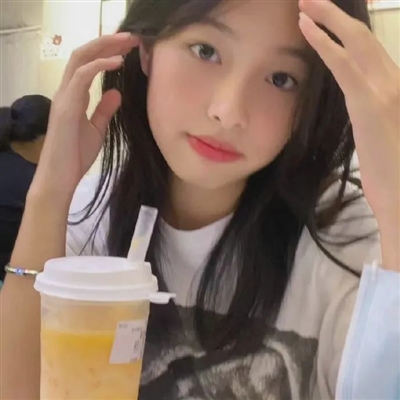 安静又温柔又沉稳的女生头像(精选24张)