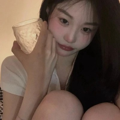 2023最火女生个性头像(24张)