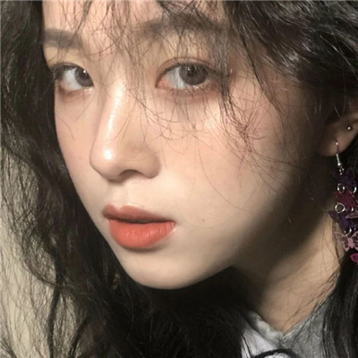 一看就让人心疼的女生头像(精选22张)