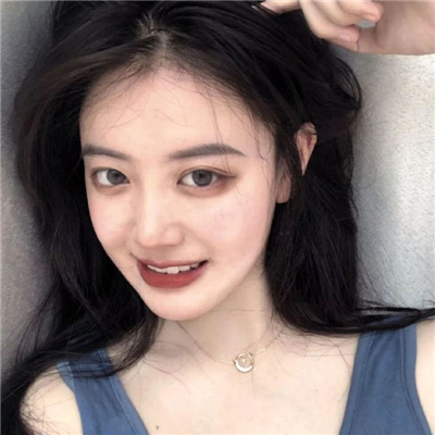 一看就让人心疼的女生头像(精选22张)