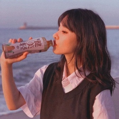 一看就让人心疼的女生头像(精选22张)