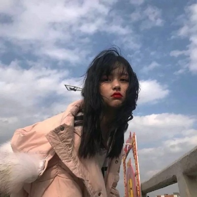 一看就让人心疼的女生头像(精选22张)