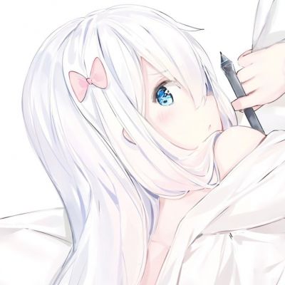 伤感又好看的头像动漫女(24张)