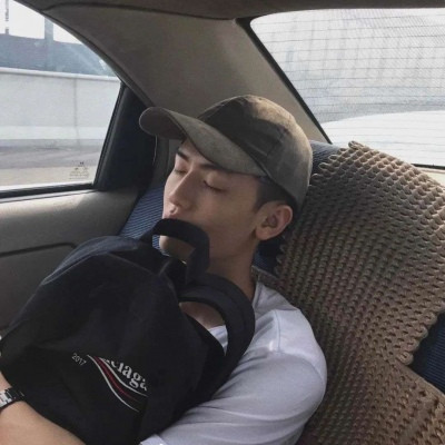 彻底绝望的头像男生(22张)