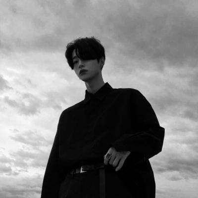 彻底绝望的头像男生(22张)