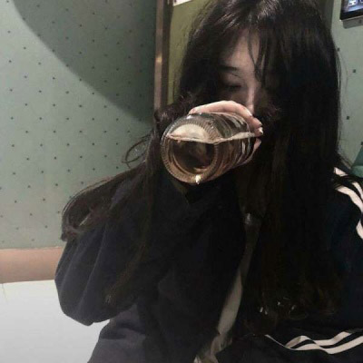 丧到极致的女生头像图片(精选22张)