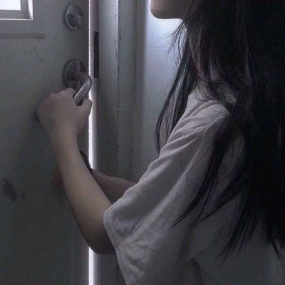 让人心碎到哭的头像女背影(精选30张)