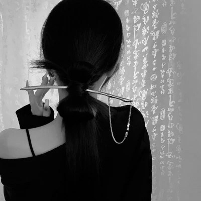 2023年最霸气黑白头像(精选24张)