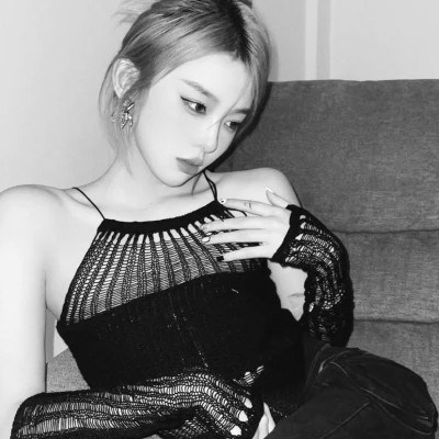 2023年最霸气黑白头像(精选24张)