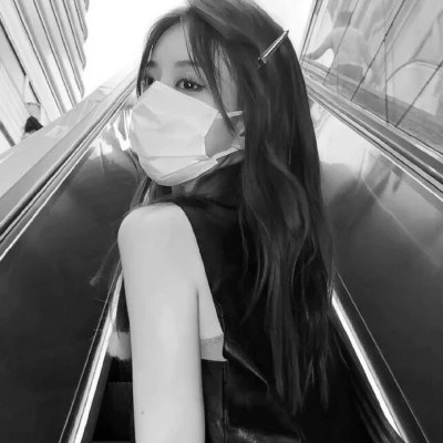 2023年最霸气黑白头像(精选24张)