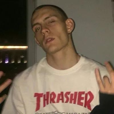 最近抖音上很火的头像(18张)