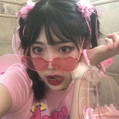 女生沉稳大气头像(22张)