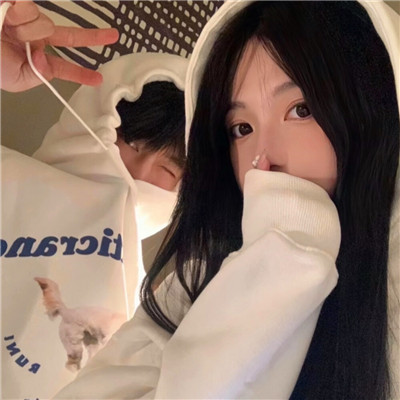 微信头像真人情侣2023最火图片(26张)