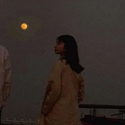 2023幸福甜蜜高级小众情侣头像(精选24张)