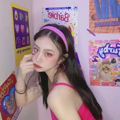 高清成熟气质女人的头像图片(24张)