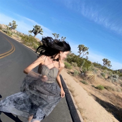 高清成熟气质女人的头像图片(24张)