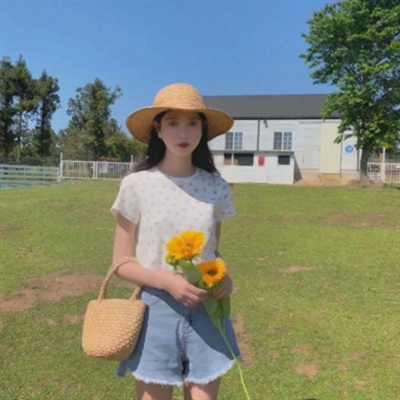 高清成熟气质女人的头像图片(24张)