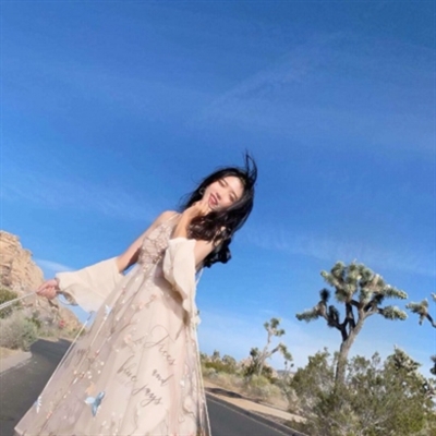 高清成熟气质女人的头像图片(24张)