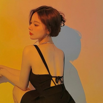 高清成熟气质女人的头像图片(24张)