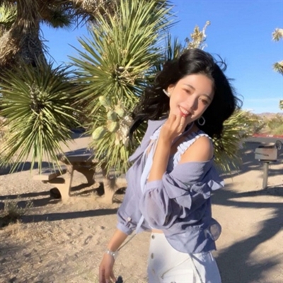 高清成熟气质女人的头像图片(24张)