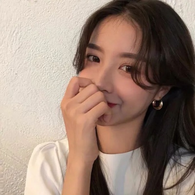 高清成熟气质女人的头像图片(24张)