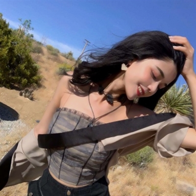 高清成熟气质女人的头像图片(24张)