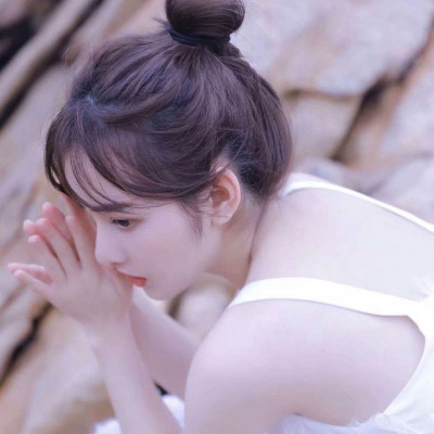 微信头像唯美意境女生清新图片(精选27张)