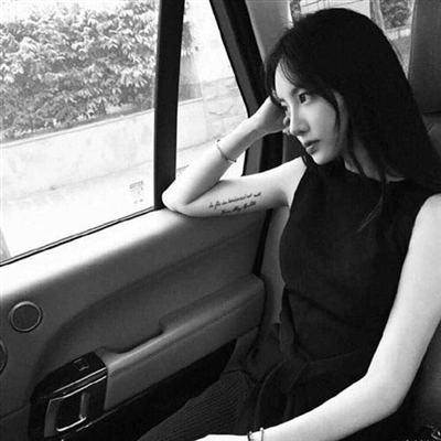 成熟御姐黑白头像(精选24张)