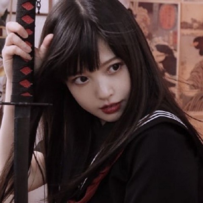 优质女头ins2023新款高清图片(精选24张)