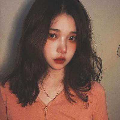 高清伤心流泪的女生头像图片(18张)