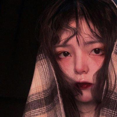 高清伤心流泪的女生头像图片(18张)