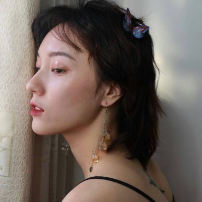 高清高冷自带杀气的头像女生图片(精选15张)