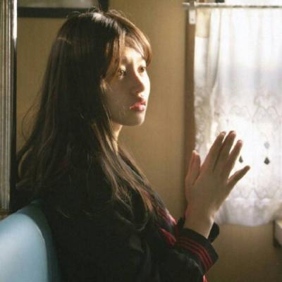 高清好看的超好看的高冷头像女生图片(24张)