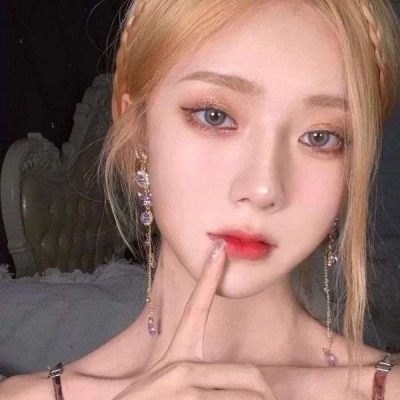 高清好看的超好看的高冷头像女生图片(24张)