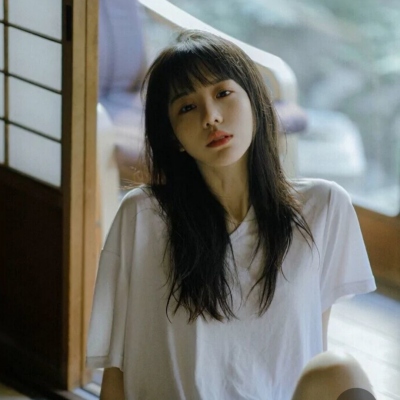 高清有魅力的女生好看头像图片(24张)