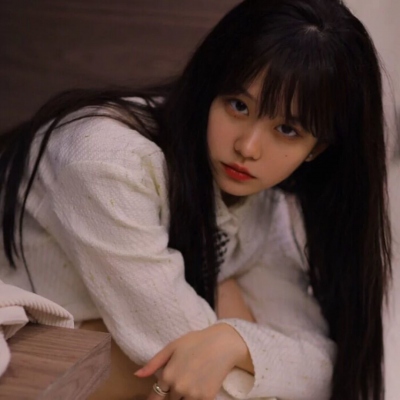 高清有魅力的女生好看头像图片(24张)