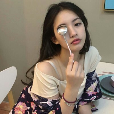 高清有魅力的女生好看头像图片(24张)