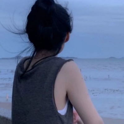 高清有魅力的女生好看头像图片(24张)