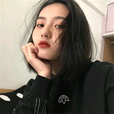 高清好看的时尚微信头像女生高冷图片(精选24张)