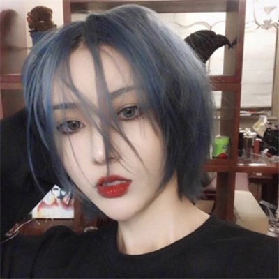 高清好看的时尚微信头像女生高冷图片(精选24张)