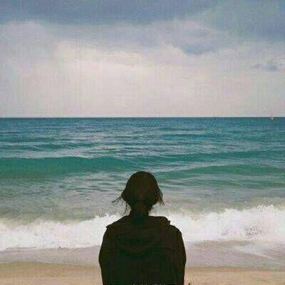 伤感情侣头像一男一女图片(精选18张)