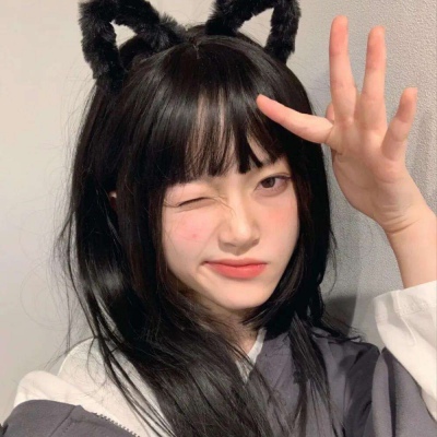 高清又温柔又淑女的女生头像(24张)