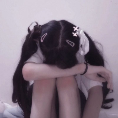 失落女生头像伤感图片(24张)