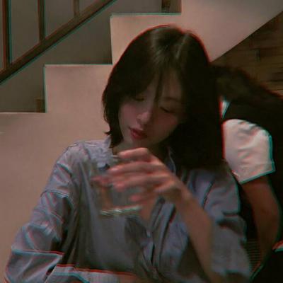 失落女生头像伤感图片(24张)