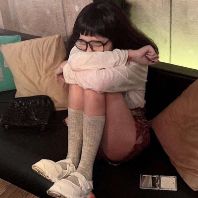 失落女生头像伤感图片(24张)