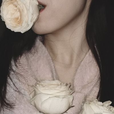 很有个性超好看的高清女生头像图片(精选24张)