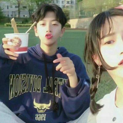 情侣头像2023最新流行高清图片(精选24张)