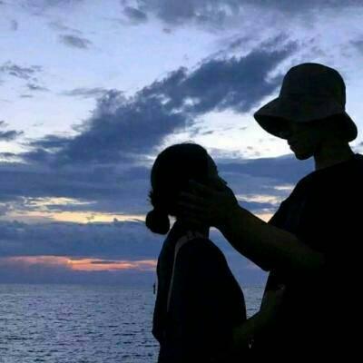 情侣头像2023最新流行高清图片(精选24张)